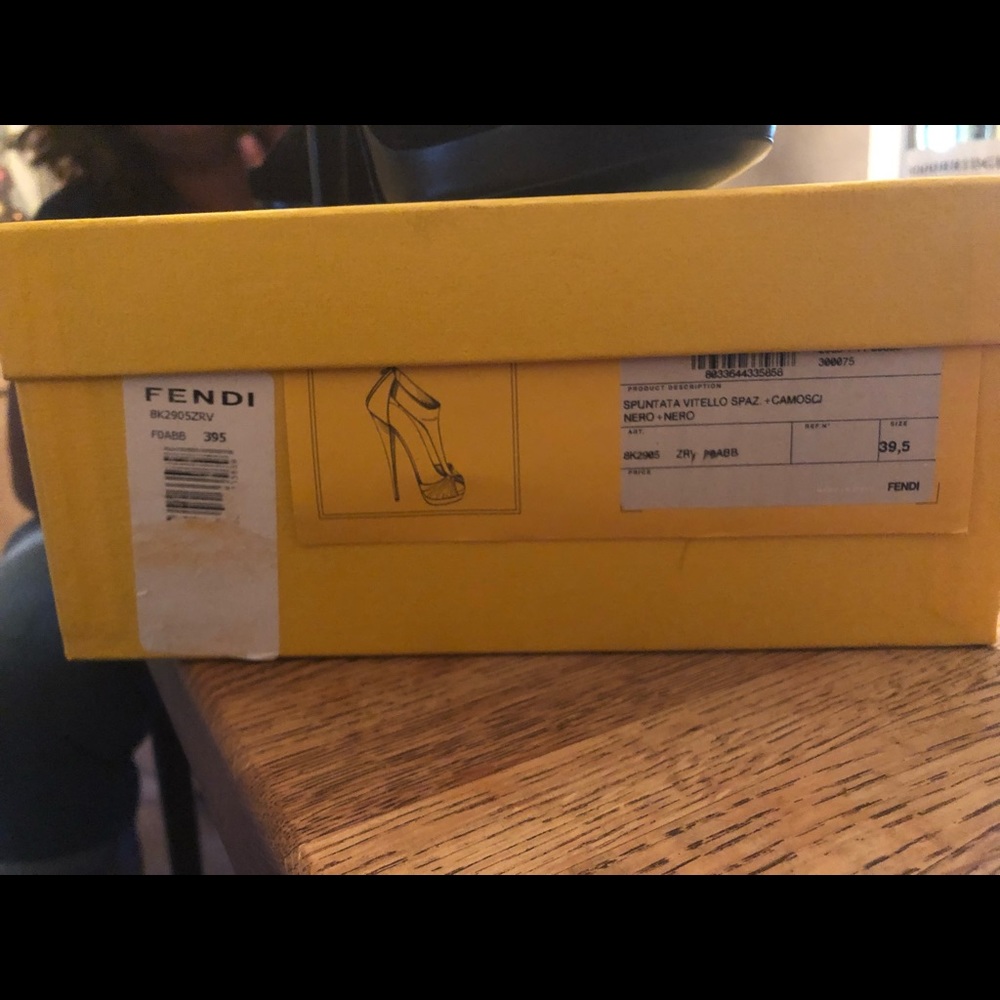 Fendi Spuntata Vitello Spaz T Strap Sandal